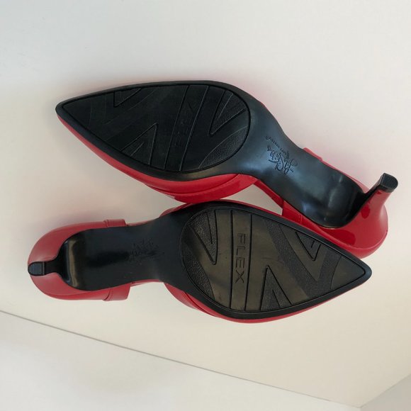 LifeStride Women's  Saldana Red Pump Sz 7.5 - Picture 10 of 11